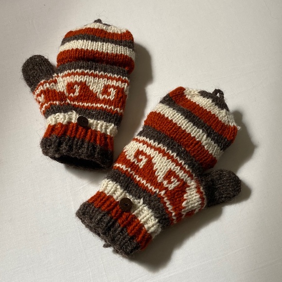 NWOT Felt Lined Wool Fingerless Mittens - Picture 4 of 4